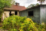 Arranvale Mill. This abandoned mill is south of Invermay.